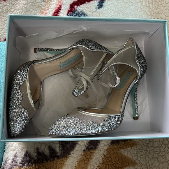 Blue By Betsey Johnson Silver Glitter Stela Pump Heels Size 7 - Picture 3 of 12